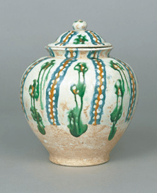Tang dynasty ceramic jar with lid